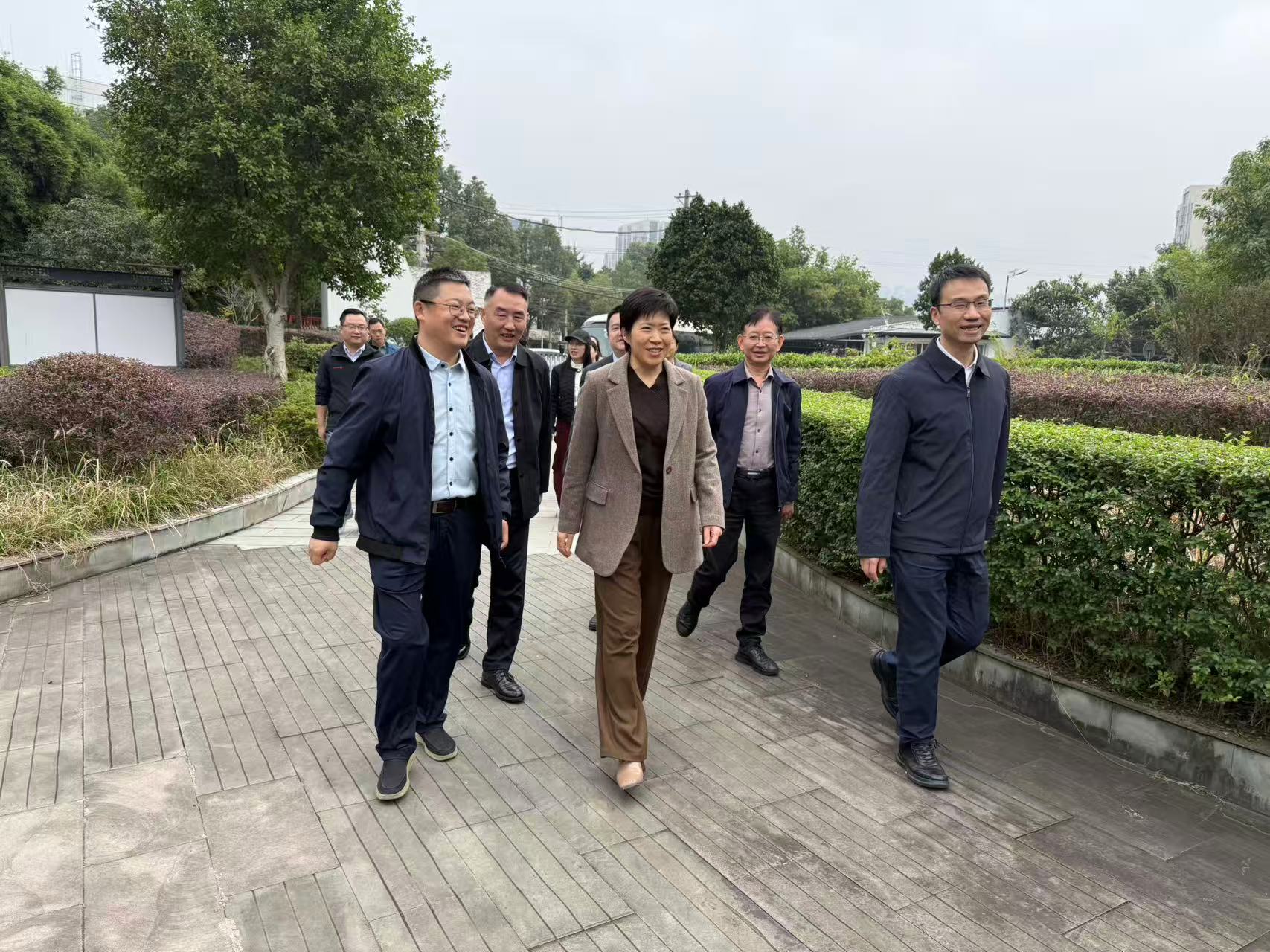 1762152377906556.jpg 微信图片_20251103122156.jpg